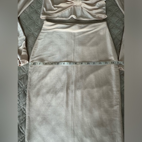 Misguided 2 Piece Outfits Set Long Sleeve Crop Top Midi Skirt Sz 4 Color Beige - Picture 4 of 10